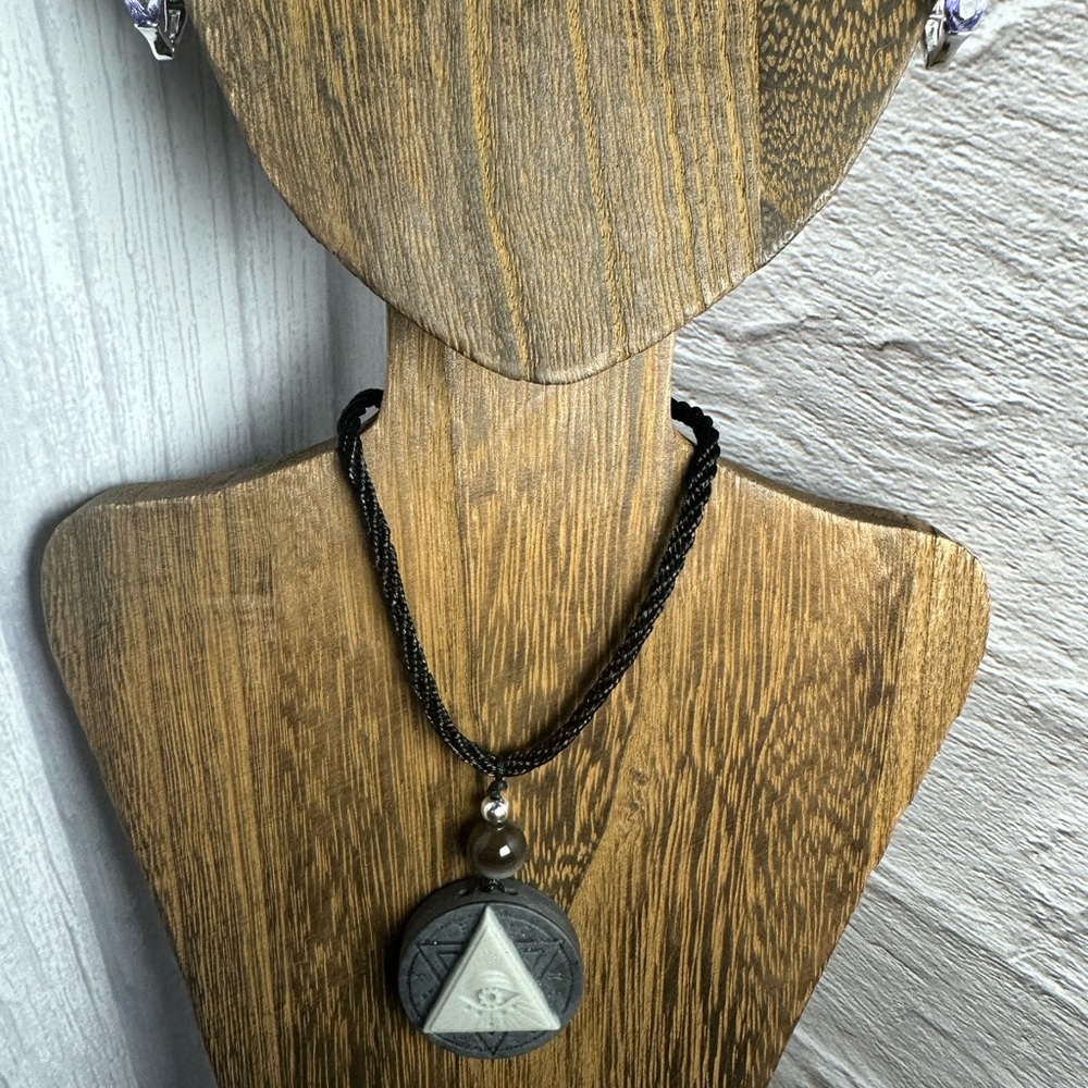 Tai Chi Stone All Seeing Eye Pendant Necklace on Black Adjustable Rope - Picture 7 of 12